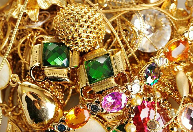 Jewelleries